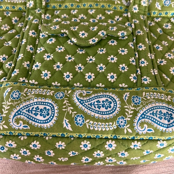 Vera Bradley Apple Green print purse and cosmetic bag. - Picture 2 of 13